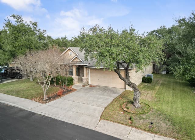 3-bedroom rental at 26710 Trinity Hill in San Antonio, TX — photo 4