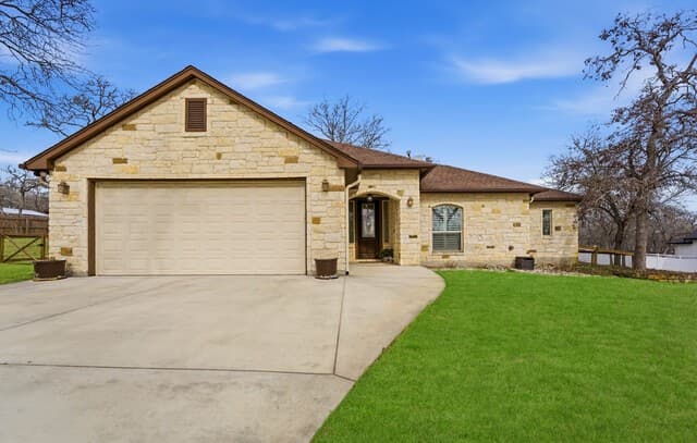 4-bedroom rental at 203 Champions Blvd. ( Two Homes ) in La Vernia, TX — photo 2