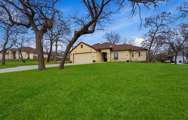 4-bedroom rental at 203 Champions Blvd. ( Two Homes ) in La Vernia, TX — photo 3