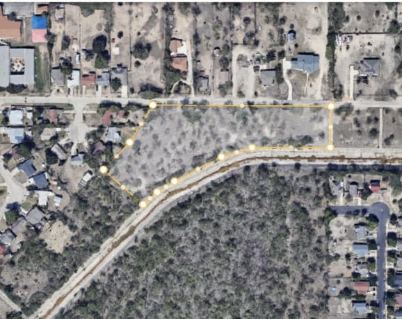 rental at 300 W Ansley in San Antonio, TX — photo 2