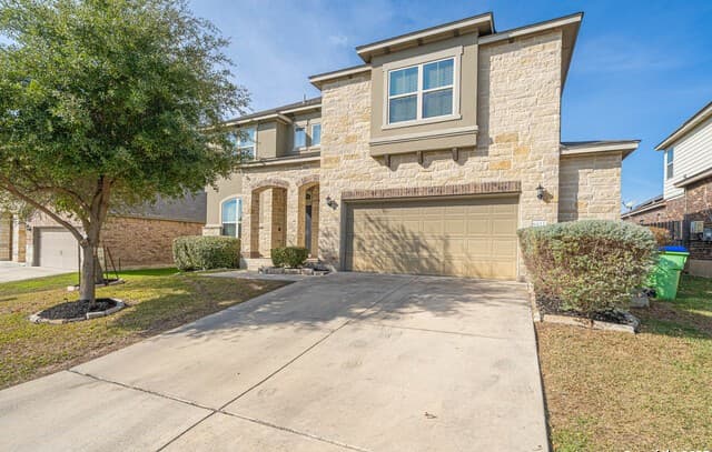 4-bedroom rental at 8923 Monument Parke in San Antonio, TX — photo 1
