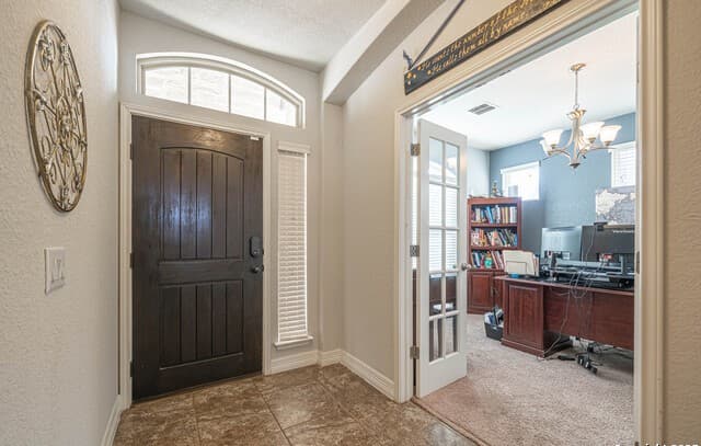 4-bedroom rental at 8923 Monument Parke in San Antonio, TX — photo 5