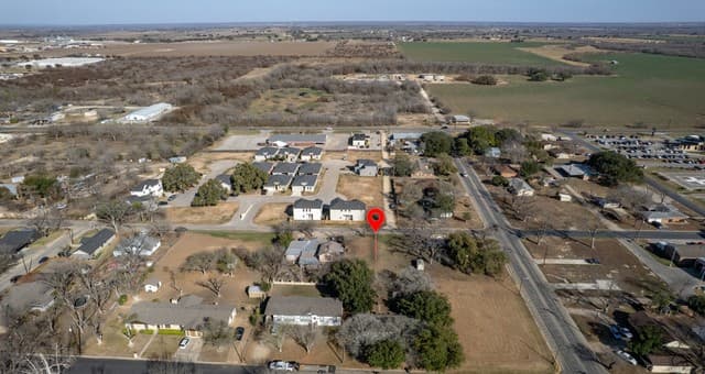 rental at 0 Ave G in Hondo, TX — photo 5