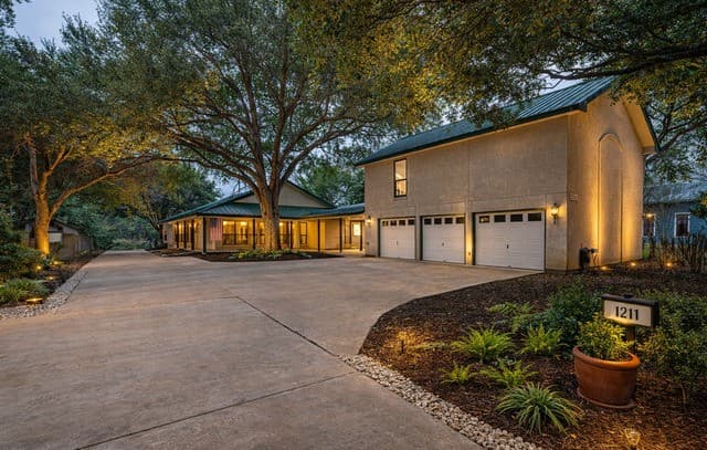 3-bedroom rental at 1211 Alamo in Castroville, TX — photo 1
