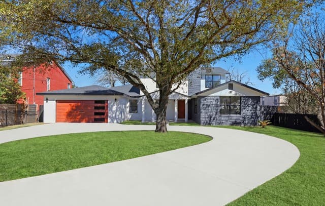 4-bedroom rental at 319 E Terra Alta in San Antonio, TX — photo 2