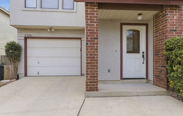 3-bedroom rental at 5506 Kenton Bluff in San Antonio, TX — photo 4
