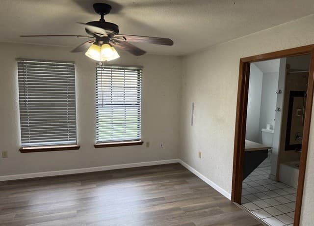 3-bedroom rental at 7285 Us Highway 87 in China Grove, TX — photo 3