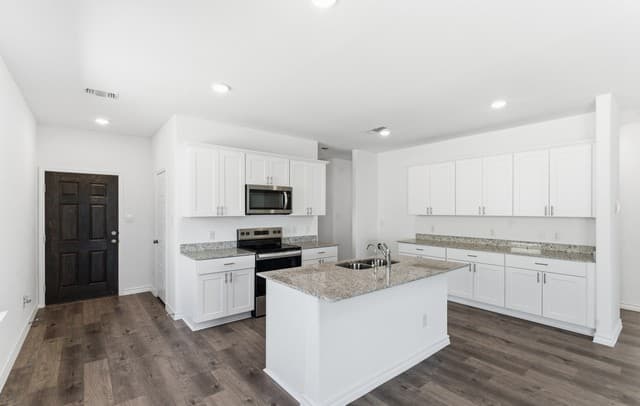 4-bedroom rental at 1130 Crane Court in Marion, TX — photo 3