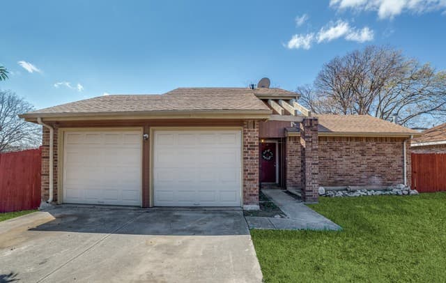 3-bedroom rental at 9502 Woodland Hills in San Antonio, TX — photo 2