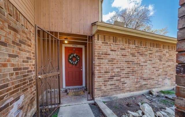3-bedroom rental at 9502 Woodland Hills in San Antonio, TX — photo 3