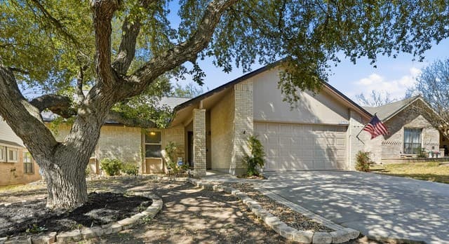 3-bedroom rental at 3729 Hunters Glen in Schertz, TX — photo 1