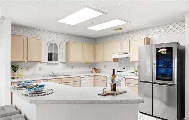3-bedroom rental at 8410 Park Olympia in Universal City, TX — photo 3