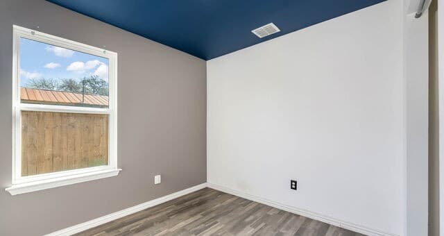 3-bedroom rental at 225 Virginia in Pleasanton, TX — photo 4