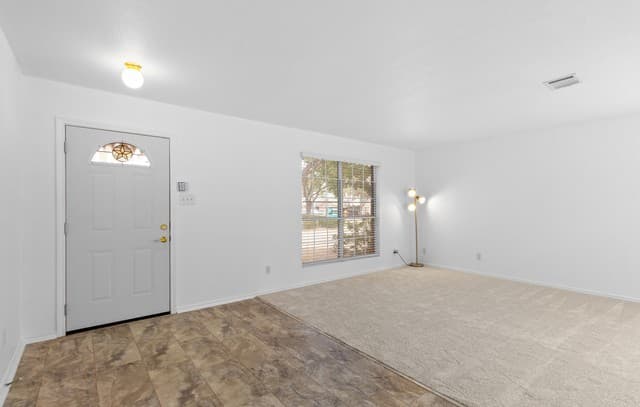 4-bedroom rental at 7450 Obbligato in San Antonio, TX — photo 4