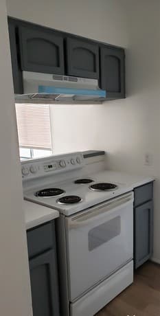 2-bedroom rental at 5113 Sierra Unit 2 in San Antonio, TX — photo 5