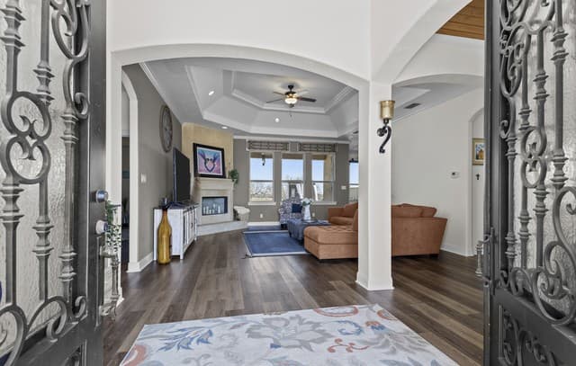 4-bedroom rental at 109 Colibro Creek in La Vernia, TX — photo 3