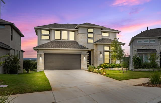 4-bedroom rental at 250 Navarro in Boerne, TX — photo 1