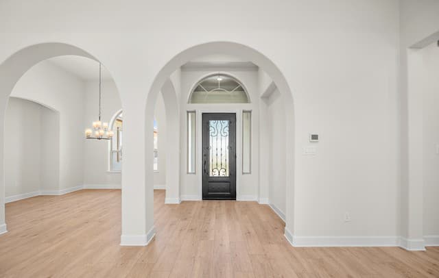3-bedroom rental at 671 Legend Park in Castroville, TX — photo 3