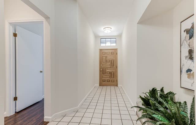 3-bedroom rental at 13931 Red Maple Wood in San Antonio, TX — photo 2