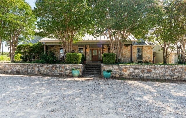 4-bedroom rental at 43 High Street in Comfort, TX — photo 1