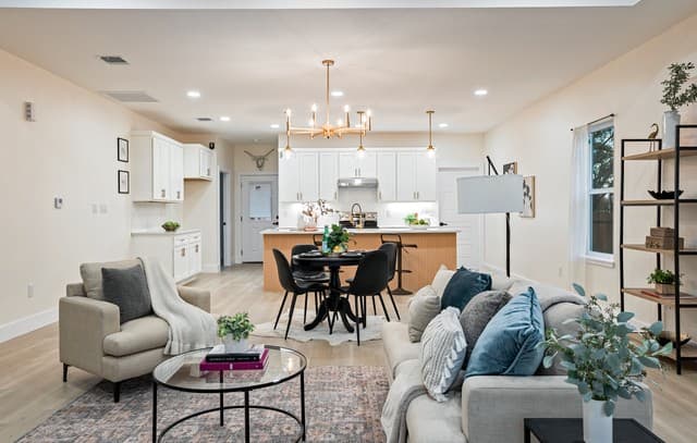 3-bedroom rental at 1742 Basse in San Antonio, TX — photo 2