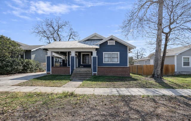 rental at 1116 Gramercy in San Antonio, TX — photo 1