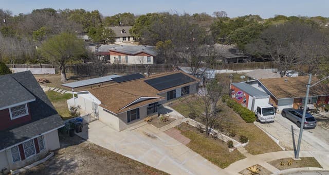 3-bedroom rental at 619 Northtrail in San Antonio, TX — photo 3