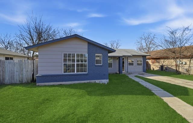 3-bedroom rental at 2606 Big John in San Antonio, TX — photo 4