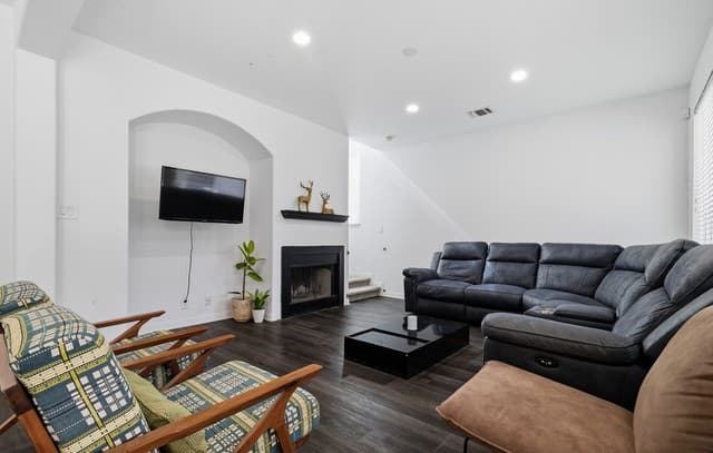 4-bedroom rental at 52 Greens Shade in San Antonio, TX — photo 3