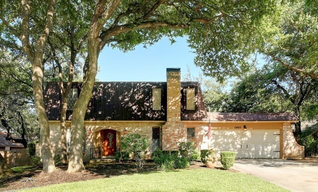 3-bedroom rental at 13003 Chateau Forest in San Antonio, TX — photo 3