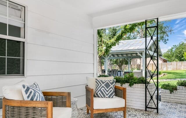 Home for sale at 508 N Orange St in Fredericksburg, TX — photo 4