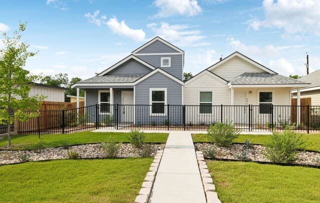 3-bedroom rental at 2916 Martin Luther King in San Antonio, TX — photo 1