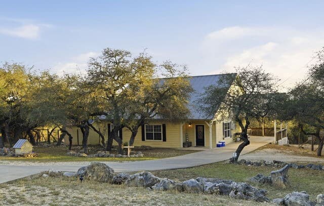 3-bedroom rental at 115 Towering Vista in Boerne, TX — photo 1