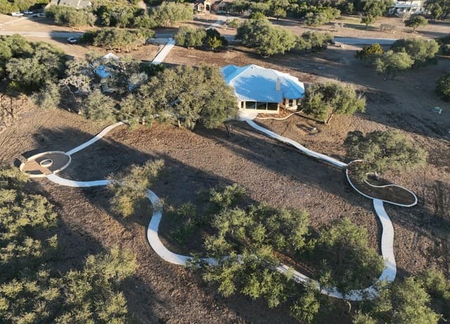 4-bedroom rental at 169 Nueces in Boerne, TX — photo 2