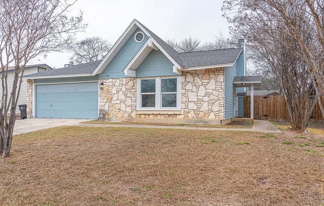 4-bedroom rental at 9131 Valley Ridge in San Antonio, TX — photo 1