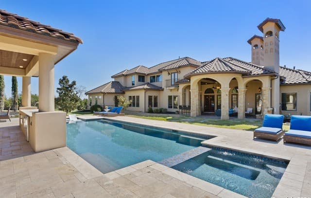 Home for sale at 104 Falcon Crst in Boerne, TX — photo 3