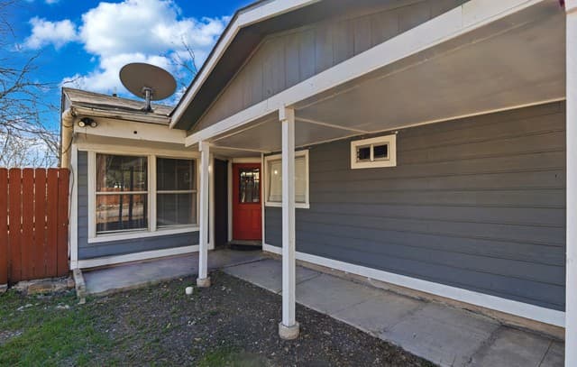 4-bedroom rental at 6086 Glacier Sun in San Antonio, TX — photo 4