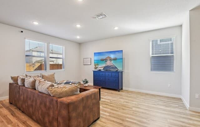4-bedroom rental at 5703 Topaz Way in San Antonio, TX — photo 3