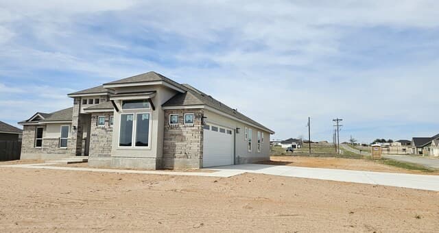 Home for sale at 105 Oakmont Ln in La Vernia, TX — photo 3