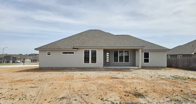 Home for sale at 105 Oakmont Ln in La Vernia, TX — photo 4
