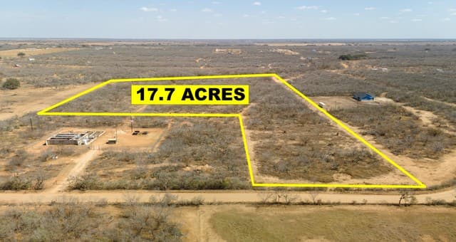 rental at 1826 County Road 2537 in Moore, TX — photo 3