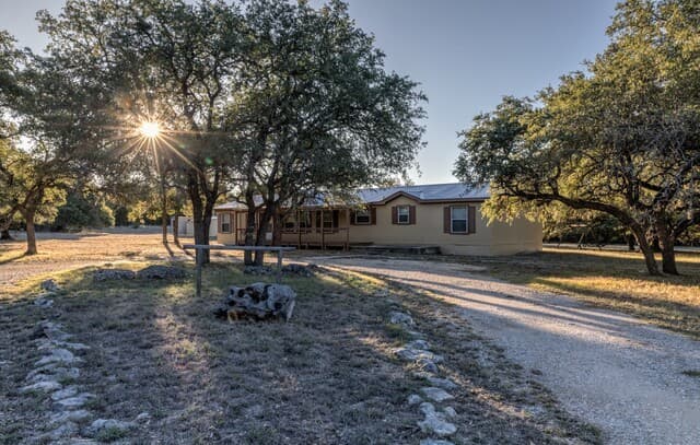 3-bedroom rental at 950 Rebecca Springs in Spring Branch, TX — photo 1