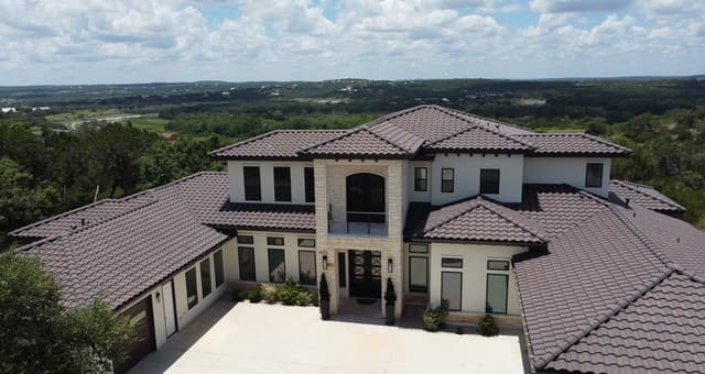 5-bedroom rental at 1178 Mystic Pkwy in Spring Branch, TX — photo 3