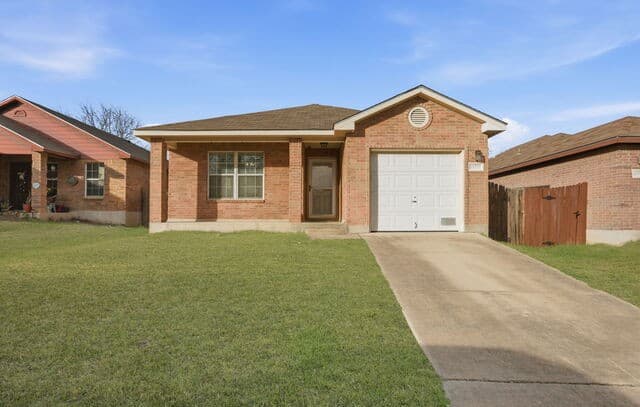 3-bedroom rental at 10727 Shaencrossing in San Antonio, TX — photo 1