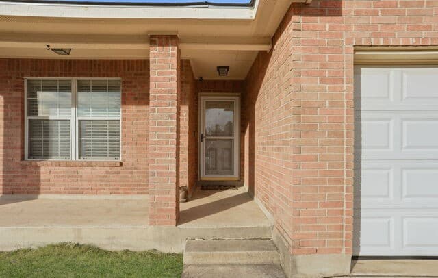 3-bedroom rental at 10727 Shaencrossing in San Antonio, TX — photo 4