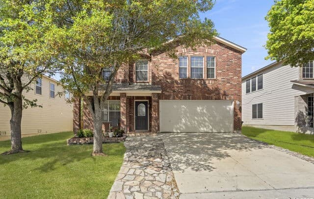 4-bedroom rental at 7611 Cedar Farm in San Antonio, TX — photo 2