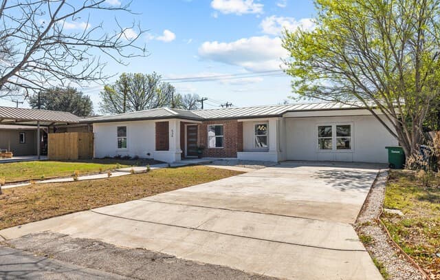 Home for sale at 534 Brightwood Pl in San Antonio, TX — photo 3