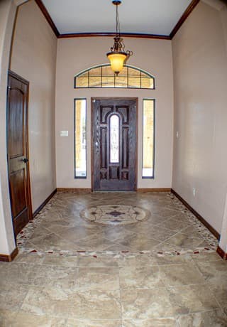 4-bedroom rental at 201 Abrego Lake in Floresville, TX — photo 2