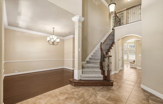 5-bedroom rental at 1002 Gazania Hill in San Antonio, TX — photo 5