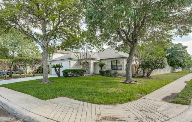 3-bedroom rental at 13502 Hickory Tavern in San Antonio, TX — photo 1
